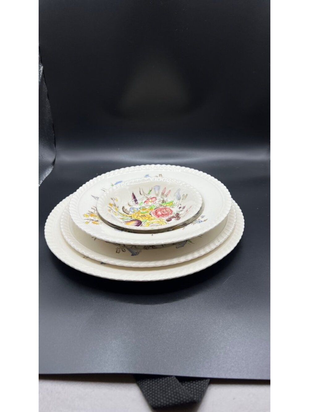 Johnson Brothers Windsor Ware Garden Bouquet Plate Set Vintage Floral Design